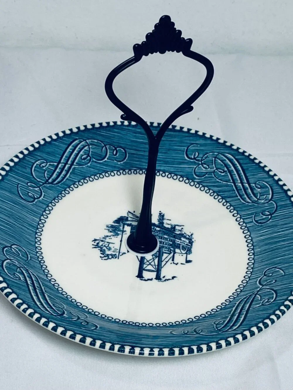 VNTG Currier & Ives 3-Tier Tidbit Tray 10